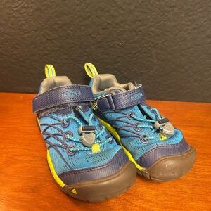 KEEN Chandler CNX 1022949 Hiking Shoes, Toddler Boy's Size 10M, Blue &  Green